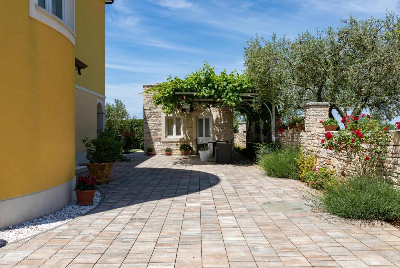 B&B Villa Oasa 2 Rovinjsko Selo Exterior foto