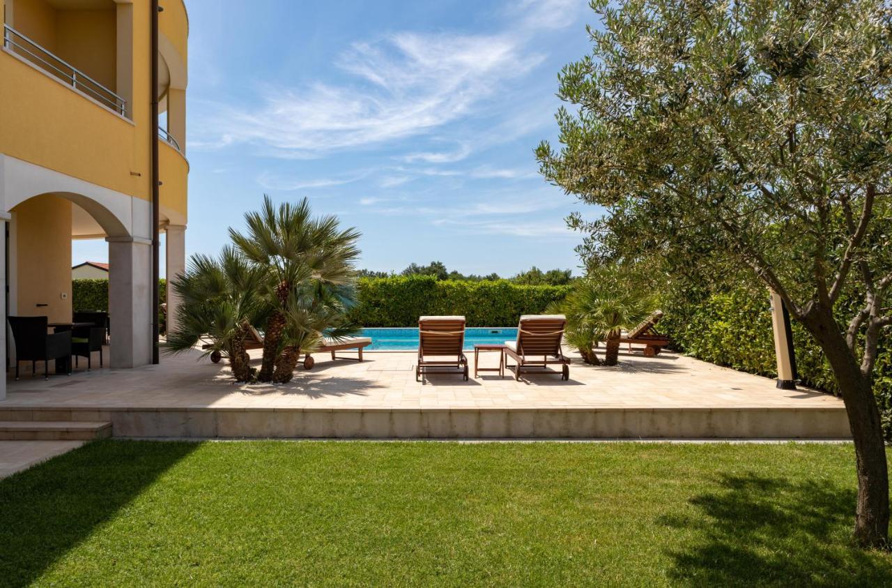 B&B Villa Oasa 2 Rovinjsko Selo Exterior foto